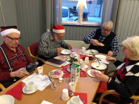 Månadsmöte med julmat