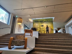 Sällskap på museum på Millesgården