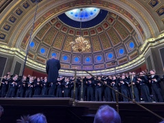 Vårutflykt med  lunch, studiebesök och vårkonsert - reportage