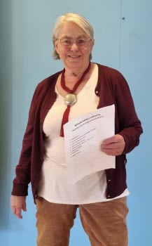 230424 Månadsmöte med mannekänguppvisning.