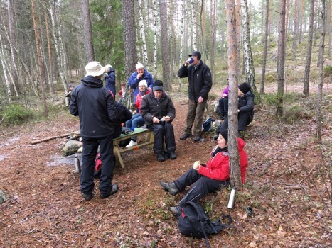 220408 Vandring runt sjön Skiren.