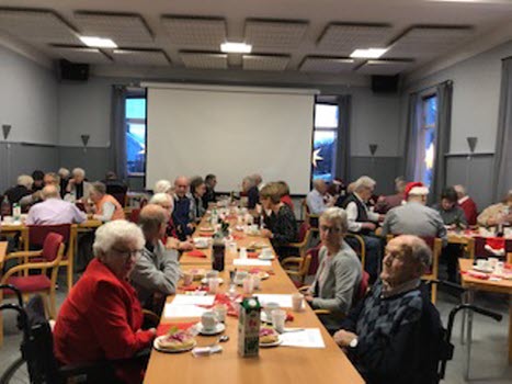 Månadsmöte med julmat
