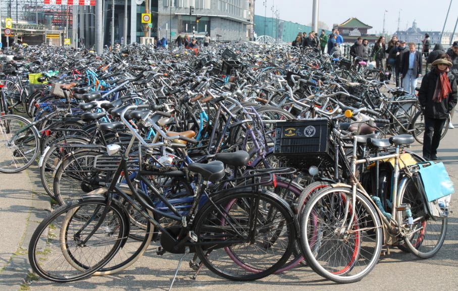 Cykelparkering i Amsterdam