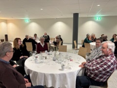 Schlagerpensionärer på resa till Västerås