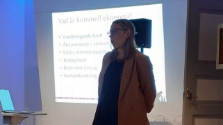Månadsmöte 11 maj - Information om ekonomisk brottslighet och musik av L:n