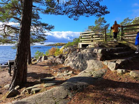 241011 Vandring på Femöre