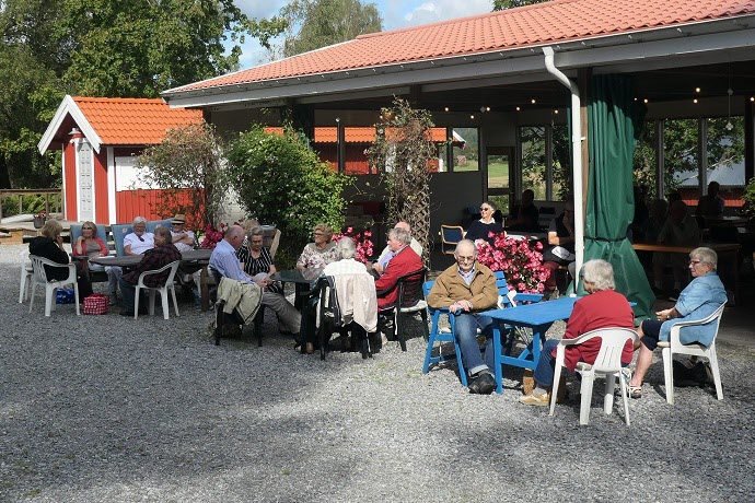 Höstträff den 3 september 2020 i Fiskebo. Ett 50-tal medlemmar kom till träffen och njöt av sin medhavda kaffekorg i det sköna septembervädret.2020