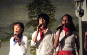 Följ med på bussresa till Falkenbergsrevyn fredag 13 mars 2026