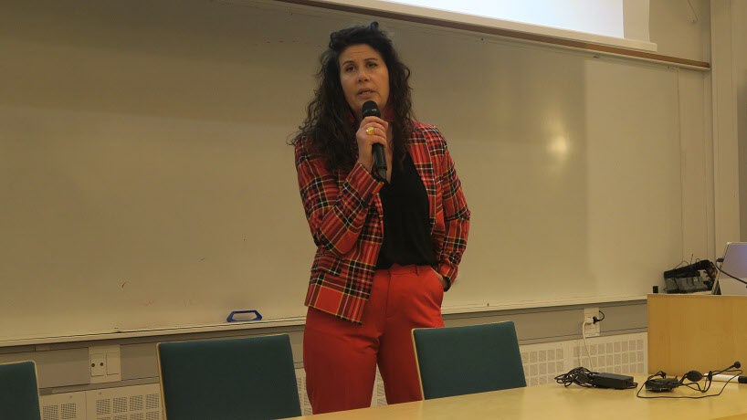 Prorektor Anna-Karin Andershed informerar om Örebro universitet