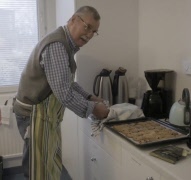 Se en film om SPF aktivteter bl.a. när två från SPF Seniorerna Järfälla lagar mat