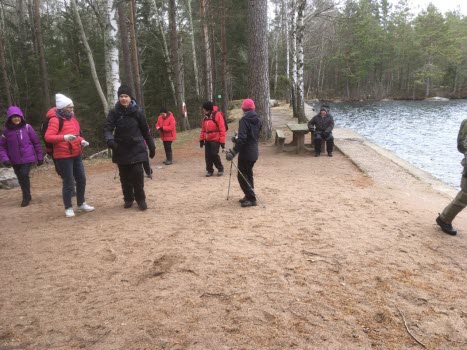 220408 Vandring runt sjön Skiren.