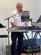 Svårt sitta still när Sverre spelade