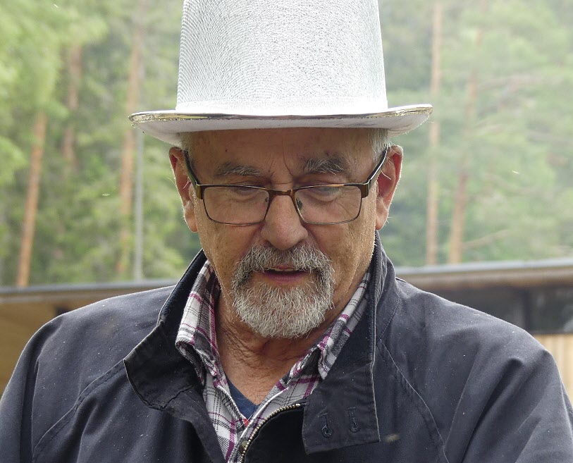 Arne, vår egen skogsmulle är i hatten.