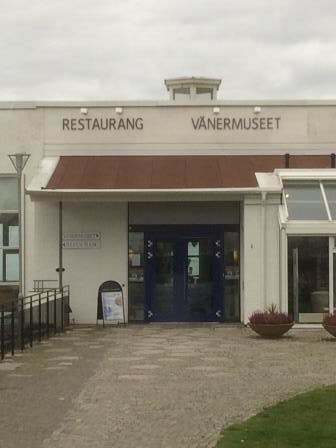 Nu lämnar vi Lidköping, lunch på restaurangen och besök på museet