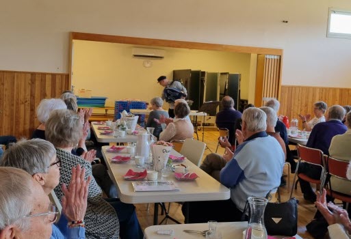 220509 Månadsmöte på Dambroängen