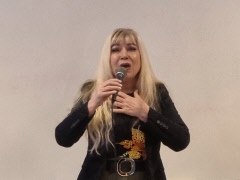 Månadsträff måndag den 13 april i seniorlokalen.