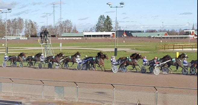 Gunnes väskor, Mantorps travbana och glasbruk 20181025