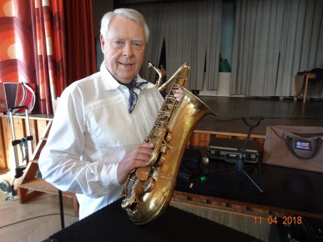 Claes med sin klenod Altsaxen 