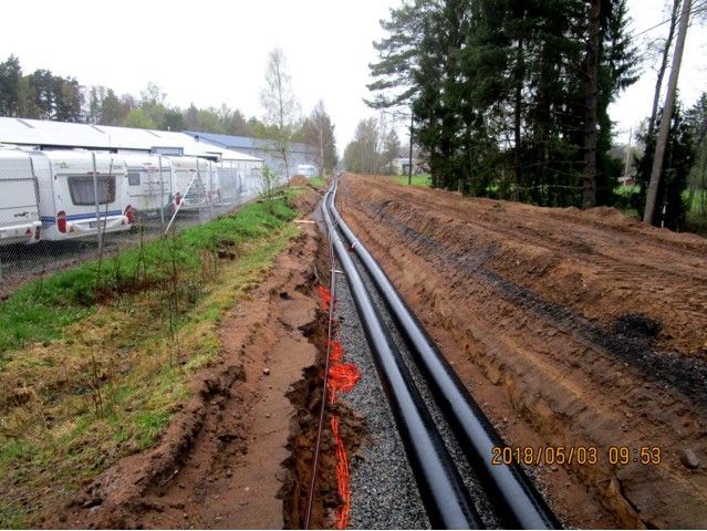 Genom dessa rör ska Laganbostäder värmas upp från fjärrvärmeverket i Ljungby