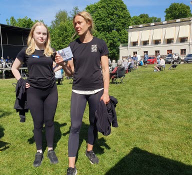 Två flickor från gymmet