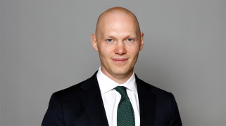 Åtgärder mot bedrägerier i fokus vid möte med Niklas Wykman