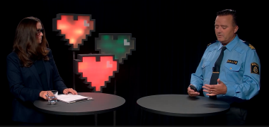 Digital säkerhet! Internetstiftelsen informerade på storbild i Rosa Huset den 26 mars!