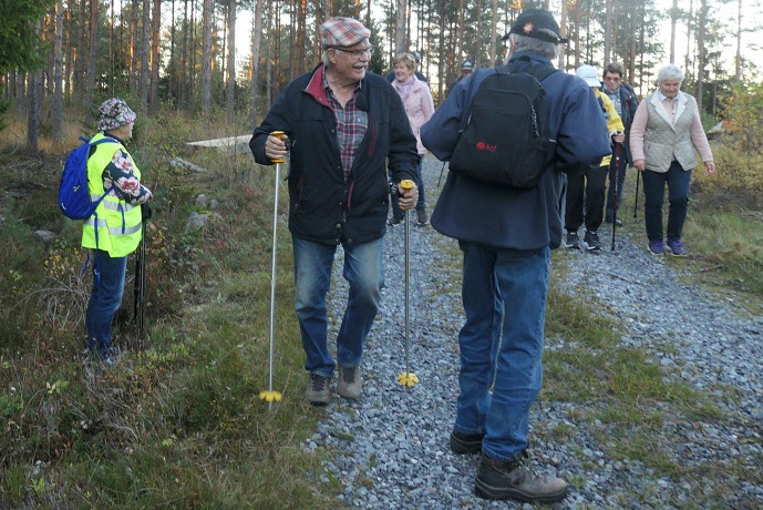 Jan-Erik och Bertil är några att räkna med (plus de övrig 63 personerna). Anna-Greta håller koll på deltagarna.
