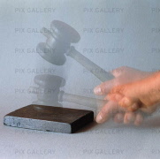 Vi vill bara påminna om några trevligheter närmaste tiden, som kräver anmälan: