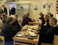 Våren sista Månadscafé lördag 11 april