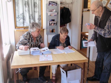 Månadsmöte April