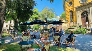 Sommarträffpunkt på onsdagar kl. 14:30 Hedvig Eleonora sommarcafé