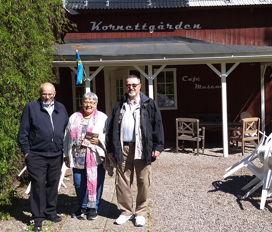 Arne, Ewa och Owe har anlänt till Kornettgården.
