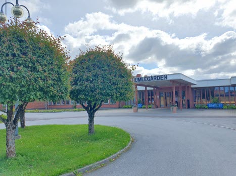 Entrén till Humlegården