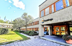 Gör Huddinge kommunhus till Seniorboende!