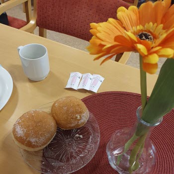 Månadsmöte där välfärdsteknik presenterades