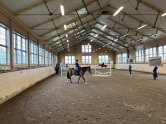 Frilufsarna extra runda: Vi tar bakväg till Strömsholms slott  och tjusas av gulligt minisamhälle