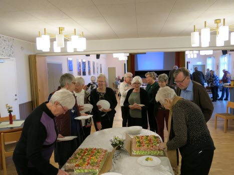 God smörgåstårta gåva av Sparbanken Eken