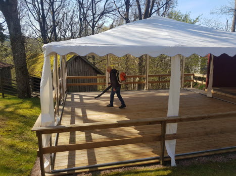 Håkan förbereder inför dansen