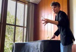 Sista månadsmötet innan sommaren