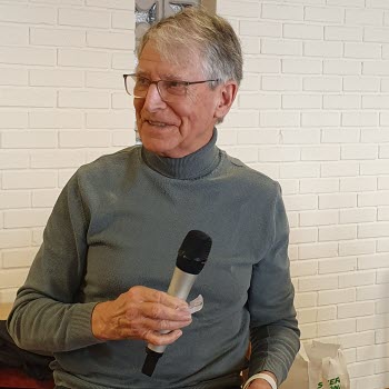 Månadsmöte. Vissångaren Mikael Edfelt.