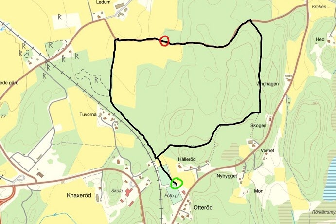 Karta över promenaden, 3,5 km. Start och mål vid Fotbollsplanen.