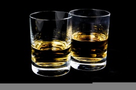 Inbjudan till killkväll med whiskeyprovning 23 april