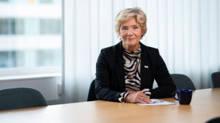 Uppmaning till Socialstyrelsen: Sluta agera bromskloss om bröstcancerscreening